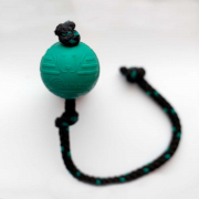 Modrý kaučukový míček s lanem, průměr 6cm